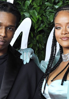Rihanna hẹn hò bạn thân A$AP Rocky