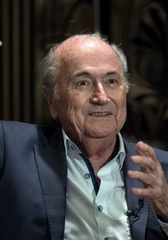Đình chỉ vụ điều tra liên quan tới bản quyền truyền hình của Sepp Blatter