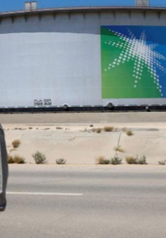 Lợi nhuận của Saudi Aramco sụt giảm 25% do giá dầu lao dốc