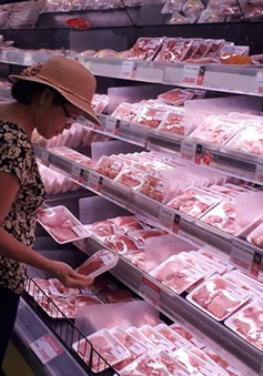 Thịt lợn giá rẻ vẫn chỉ ở trên tivi, "vạch mặt, chỉ tên" các doanh nghiệp không chịu giảm giá
