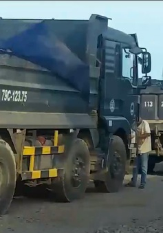 Khánh Hòa: Dân bức xúc vì xe quá tải gây nứt nhà