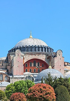 Tranh cãi khi Thổ Nhĩ Kỳ chuyển bảo tàng Hagia Sophia thành thánh đường Hồi giáo