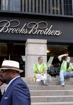 Tuổi đời hơn 2 thế kỷ, cung cấp trang phục cho 40 đời Tổng thống Mỹ, lý do nào khiến Brooks Brothers "gục ngã"?