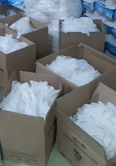 Hàng chục tấn găng tay đã qua sử dụng được tái chế để... bán ra thị trường