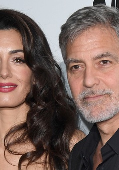 Vợ chồng George Clooney quyên góp 100.000 USD cho người dân Lebanon