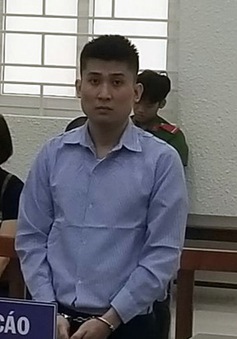 Cựu cán bộ công an Hà Nội dùng giấy tờ giả để lừa đảo lĩnh án 10 năm tù