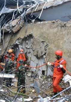 Động đất tại Indonesia: Số nạn nhân thiệt mạng tăng lên 56, hàng nghìn người bị mất nhà cửa