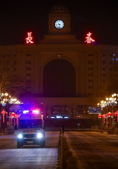 Nhân viên tiếp thị "siêu lây nhiễm" cho 102 người, Trung Quốc phong tỏa thêm 3 triệu dân