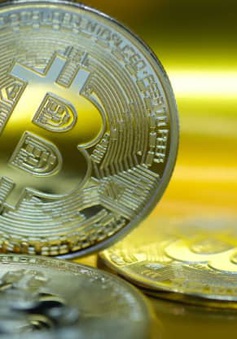 Giá Bitcoin lập kỷ lục mới, cao nhất mọi thời đại