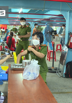 Ngày đầu tiêm mũi 3 vaccine phòng COVID-19 tại TP Hồ Chí Minh