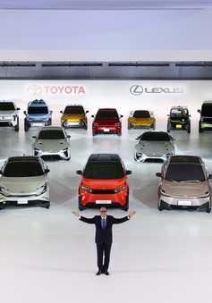 Toyota “rót” 70 tỷ USD phát triển xe điện