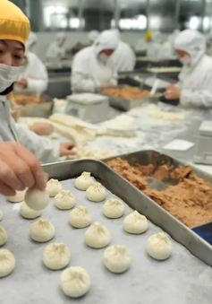 Thực phẩm chế biến sẵn thịnh hành trong dịp Tết tại Trung Quốc