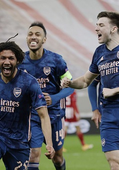 Olympiacos 1-3 Arsenal: Lợi thế lớn cho Pháo thủ