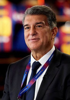 Joan Laporta đắc cử chức chủ tịch CLB Barcelona