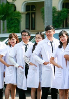 ĐH Y Hà Nội dự kiến tuyển 10% chỉ tiêu ngành bác sĩ đa khoa có chứng chỉ tiếng Anh quốc tế
