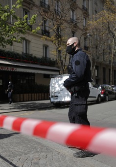 Nổ súng bên ngoài bệnh viện ở thủ đô Paris, 2 thương vong