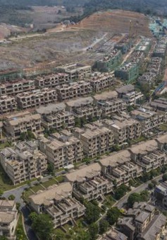 Trung Quốc siết tín dụng để ghìm sốt bất động sản