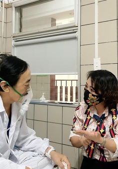 Nghệ sĩ Giang còi nhập viện vì bệnh trở nặng