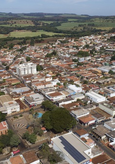 Thành phố tại Brazil trở thành "ốc đảo khỏe mạnh" nhờ tiêm vaccine