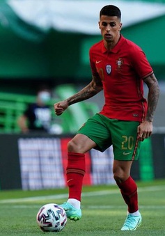 Joao Cancelo dương tính với COVID-19, ĐT Bồ Đào Nha gọi gấp hậu vệ Man Utd