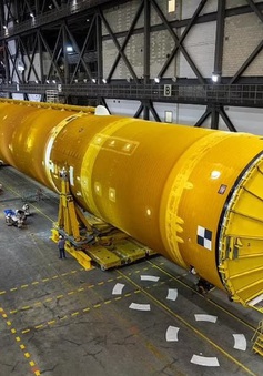 Chiêm ngưỡng cận cảnh “siêu tên lửa” 18,6 tỷ USD mới của NASA