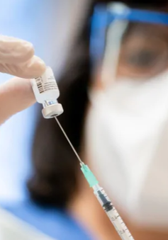 Canada cho phép tiêm chủng kết hợp các loại vaccine ngừa COVID-19