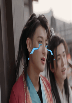 Hoàng Tử Thao khóc ròng khi giả gái