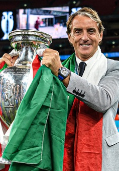 HLV Mancini nói gì sau chức vô địch với ĐT Italia?