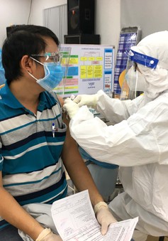 Hơn 75% số người trên 18 tuổi tại TP Hồ Chí Minh đã tiêm mũi 2 vaccine phòng COVID-19