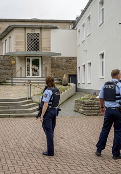 Đức bắt giữ 4 đối tượng âm mưu tấn công giáo đường Do Thái