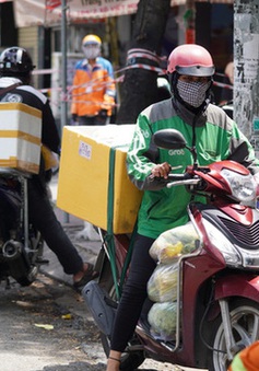TP Hồ Chí Minh: Tài xế giao hàng tăng mạnh, giá dịch vụ chưa hạ nhiệt