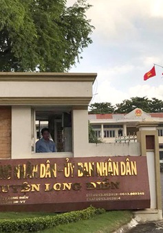 Chủ tịch huyện ở Bà Rịa-Vũng Tàu đi làm lại sau một ngày nộp đơn từ chức
