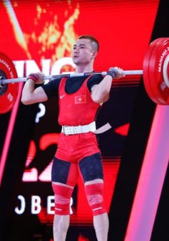 Nguyễn Trần Anh Tuấn giành huy chương vàng cử tạ châu Á