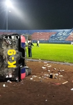 Bạo loạn tại giải bóng đá VĐQG Indonesia: Hơn 120 người thiệt mạng