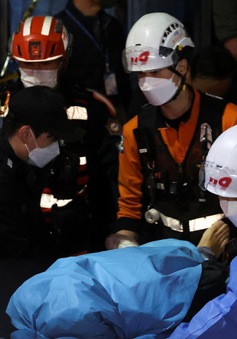 Tổng thống Hàn Quốc chủ trì họp khẩn trong đêm, ứng phó thảm kịch giẫm đạp khiến hơn 140 người chết tại Seoul