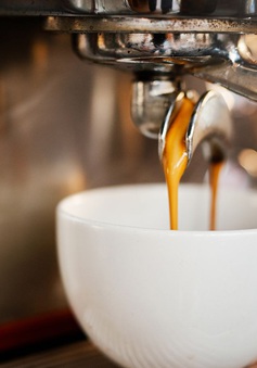 Uống 2 - 3  tách cà phê mỗi ngày có thể giúp kéo dài tuổi thọ