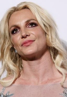 Britney Spears xóa tài khoản mạng xã hội hậu chỉ trích