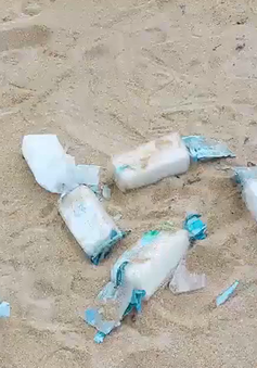 Quảng Ngãi: Phát hiện 20kg nghi ma túy trôi dạt vào bờ biển