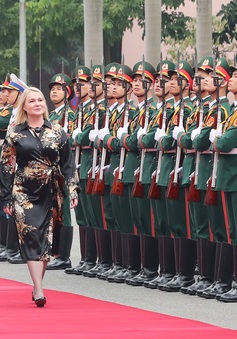 Bộ trưởng Bộ Quốc phòng Cộng hòa Czech thăm chính thức Việt Nam