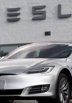 Tesla triệu hồi ô tô lần thứ tư trong hai tuần