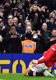 Ronaldo ghi bàn trở lại, Man Utd tìm thấy niềm vui chiến thắng