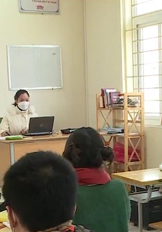 Giáo viên ở Hà Nội xoay sở dạy học khi dịch bệnh gia tăng