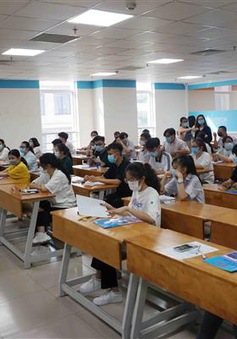 Thực hư lớp luyện thi qua mạng cho kỳ thi Đánh giá năng lực ĐHQG TP Hồ Chí Minh năm 2022