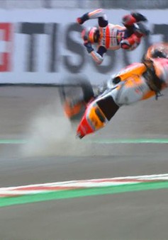 VIDEO | Tai nạn kinh hoàng của Marc Marquez trên đường đua Moto GP