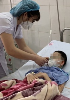 Sau 2 tuần khỏi COVID-19, bé trai 9 tuổi phải nhập viện vì tràn dịch màng phổi