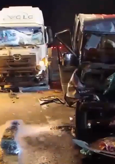 Quảng Ngãi: Tai nạn liên hoàn, 9 người thương vong