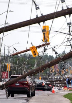 Mưa giông nghiêm trọng ở Canada khiến 5 người tử vong, hàng trăm nghìn dân bị mất điện