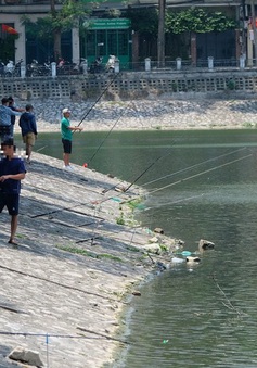 Hà Nội: Một nam thanh niên đuối nước ở hồ Hoàng Cầu khi câu cá