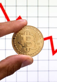 Bitcoin tiếp tục giảm mạnh