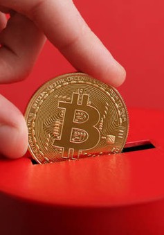 Bitcoin lại lao dốc